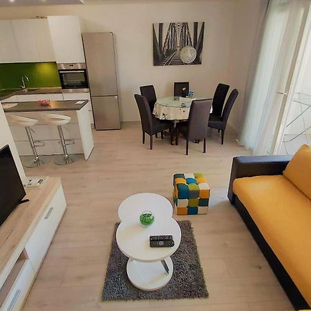 Apartment Punta Omiš Exterior foto